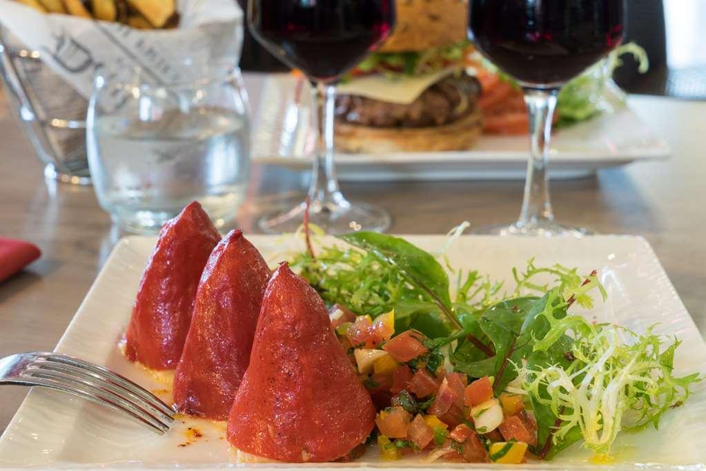 Sure Hotel By Best Western Biarritz Aeroport Anglet Restaurant photo